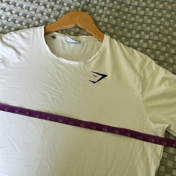White GymShark T-Shirt - Picture 3 of 8